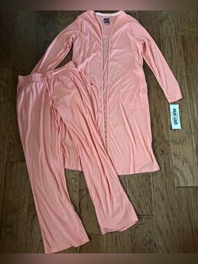 MUK LUKS Women's 2 Piece Set Robe and Pants size XS Peach NWT